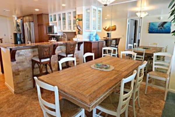 dining room at windjammer condominiums in st augustine florida